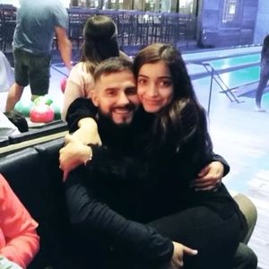 Meet your Posher, Sarahi